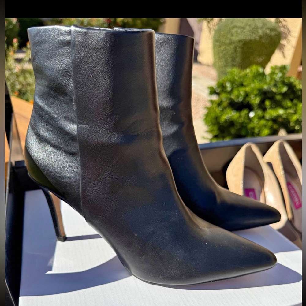 Steven New York (by Steve Madden) Lizziey Black Leather Women's Boots